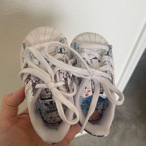 Adidas Toddler White Sneakers with Blue and Brown Splatter
